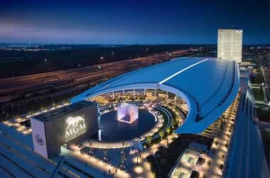 Former MGM National Harbor Blackjack Dealer Indicted for Cheating